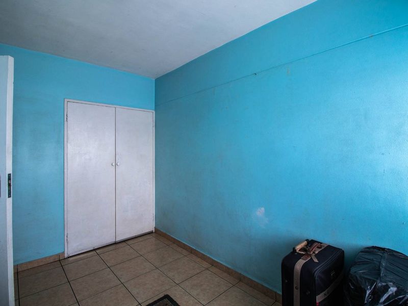 Neat 2 Bedroom, 1 Bathroom Flat - Photo 8