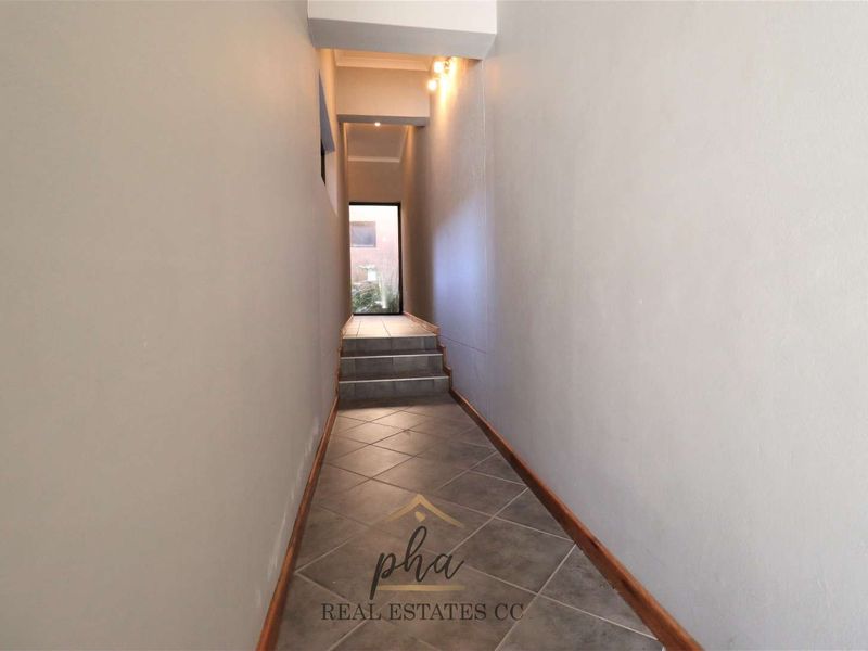 3 Bedroom Townhouse For Sale - Longbeach - Photo 9