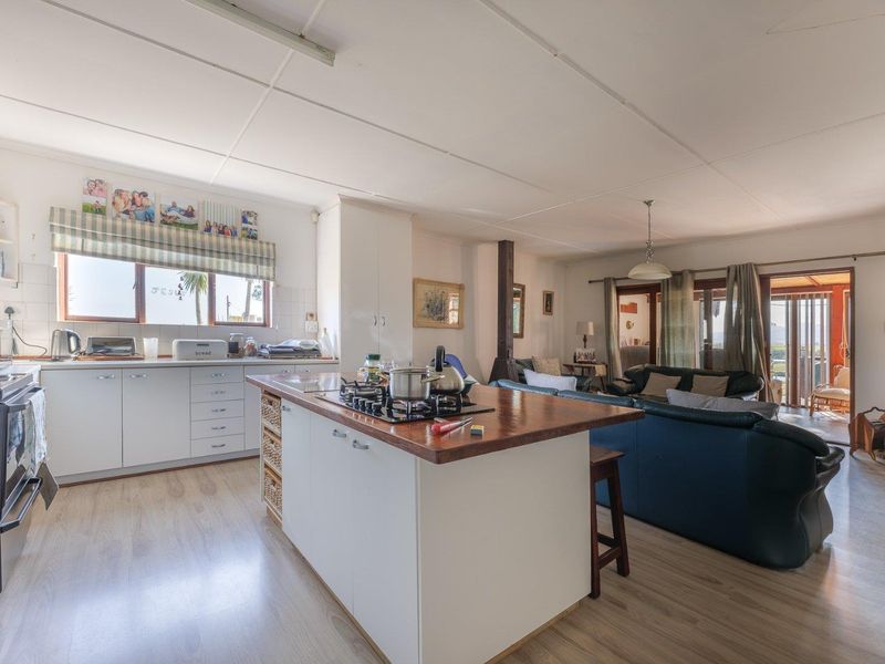 SMALLHOLDING FOR SALE: OFF-GRID OASIS IN THE WESTERN CAPE - Photo 5