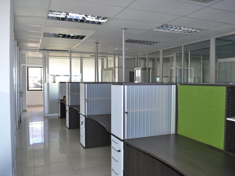 Prime commercial office for sale in Windhoek - Photo 6