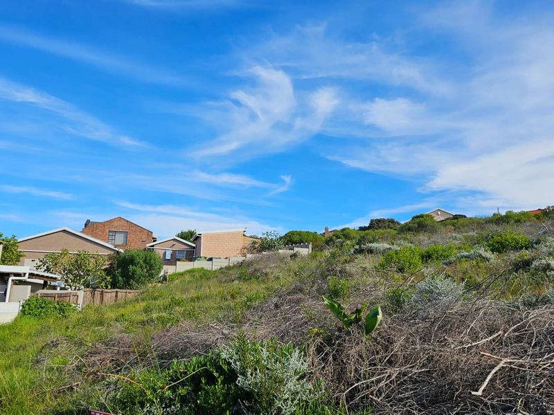 Large stand with partial sea views. - Photo 4