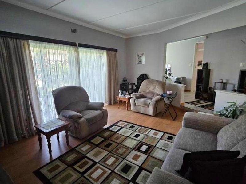 3 Bedroom House for Sale in Randhart - Photo 2