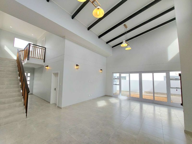 Luxury Living: New Build with Breathtaking Sea Views - Photo 3