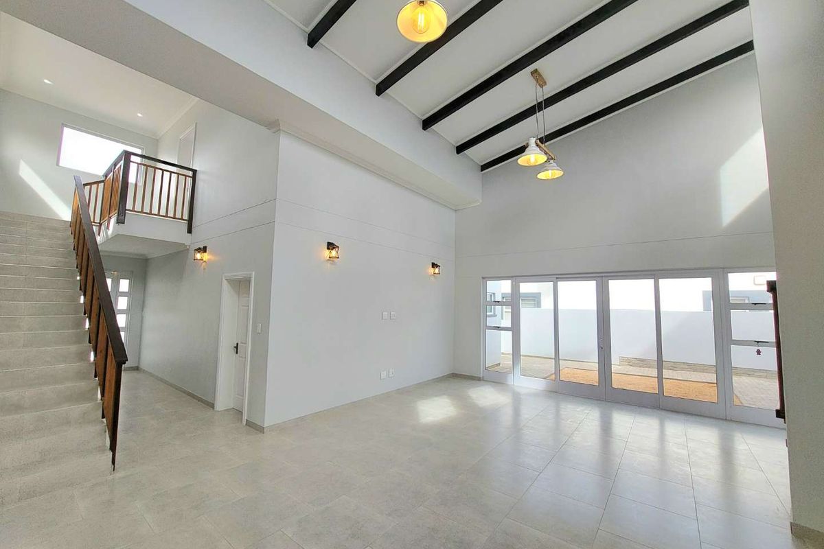 Luxury Living: New Build with Breathtaking Sea Views - Photo 3