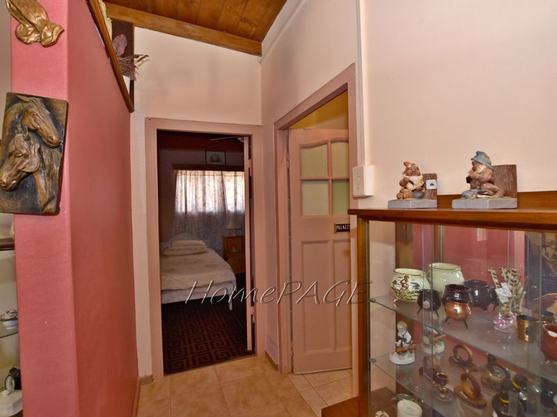 Ext 1, Henties Bay:  Large older home is fore sale - Photo 6