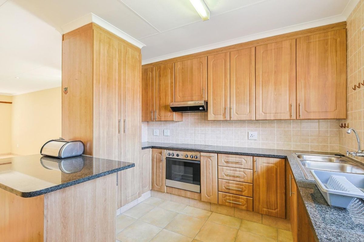 Beautiful 3-bedroom Simplex in The Wilds Estate - Photo 4