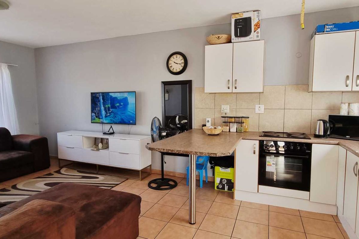 Khomasdal 2 bedroom townhouse - Photo 4