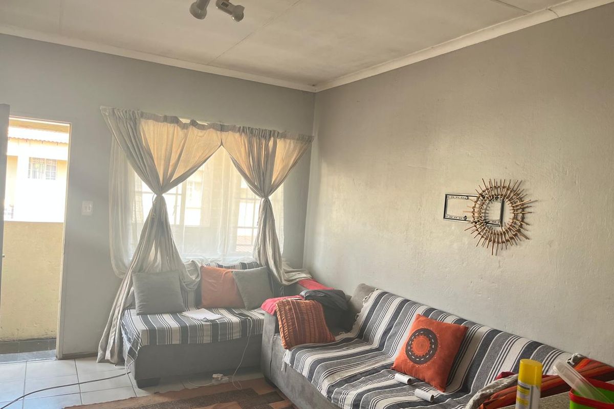 Two-bedroom apartment perfect for investment for sale - Photo 3