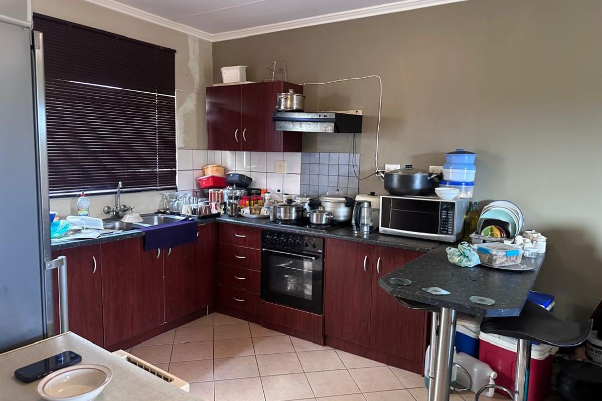 Apartment for Sale-Otjomuise - Photo 2