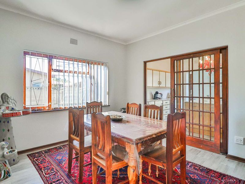 Beautifully Renovated 3-Bed Home with Flatlet in Heart of Hartenbos - Photo 6