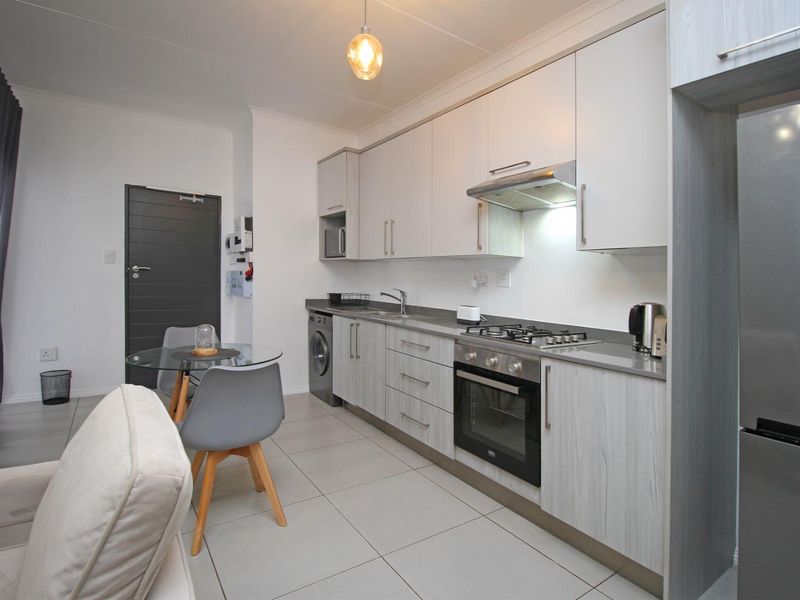 Tastefully furnished 1bedroom ground floor unit for rent - Photo 6