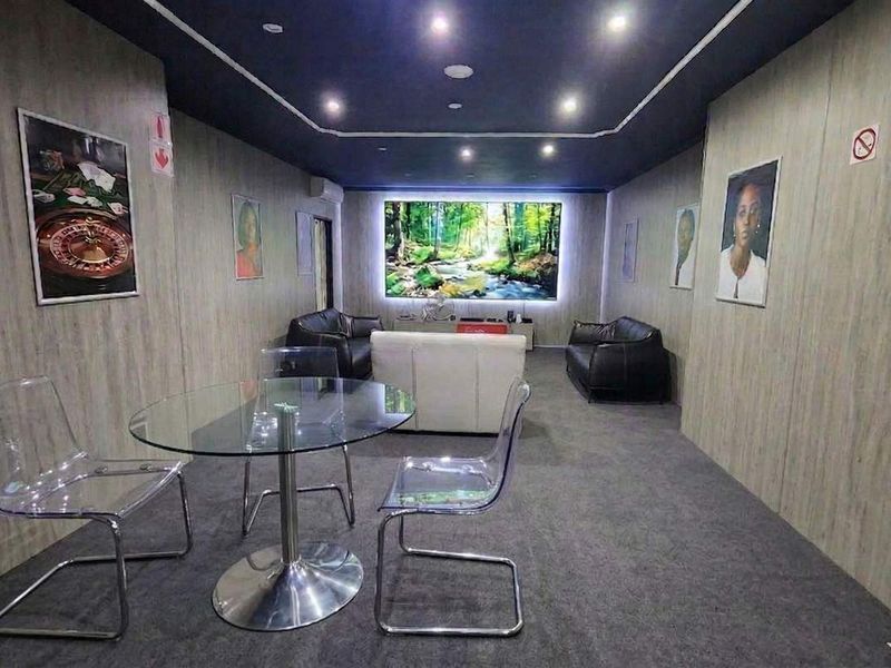 The Ultimate Creative Kingdom: Dual Venues & Triple-Studio Hub on Main Road, Bryanston - Photo 4