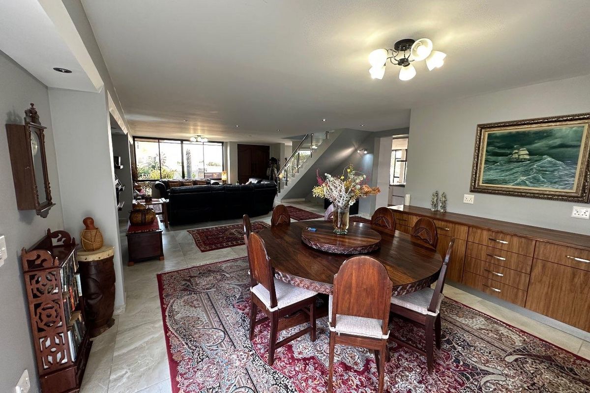 SPACIOUS HOME WITH TWO INCOME GENERATING FLATS FOR SALE,SWAKOPMUND - Photo 4