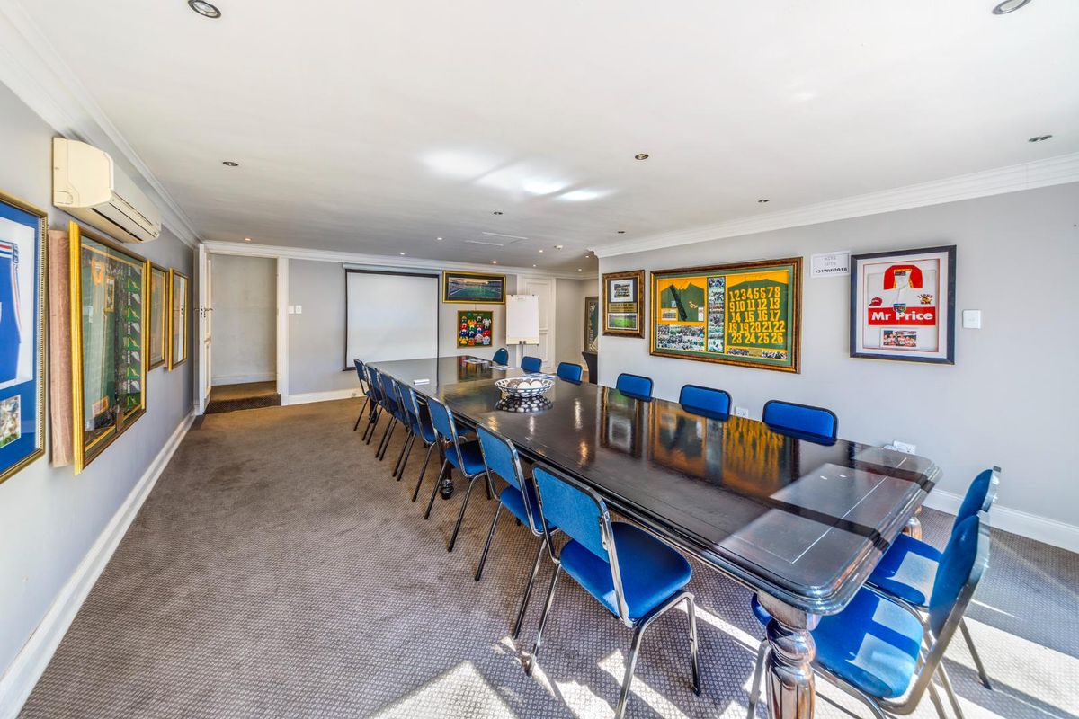 Unmatched Elegance: Boutique Hotel with Stunning 180° Pretoria Views - Photo 4