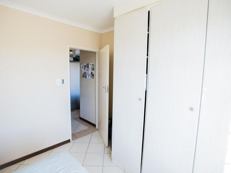 2 Bedroom Townhouse With A Covered Balcony - Photo 10