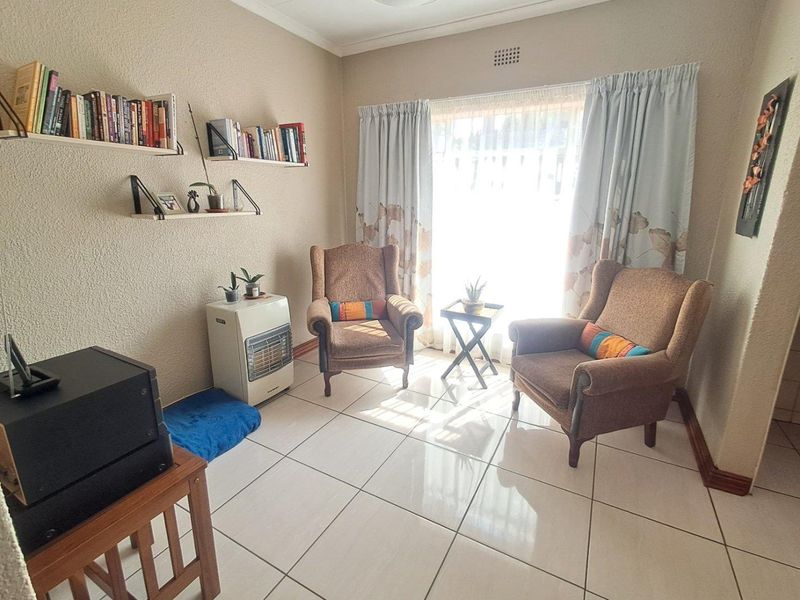 4 Bedroom House for Sale with Flatlet in Randhart - Photo 5