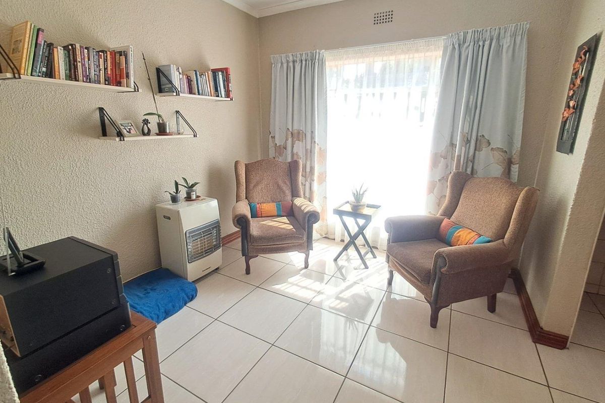 4 Bedroom House for Sale with Flatlet in Randhart - Photo 5