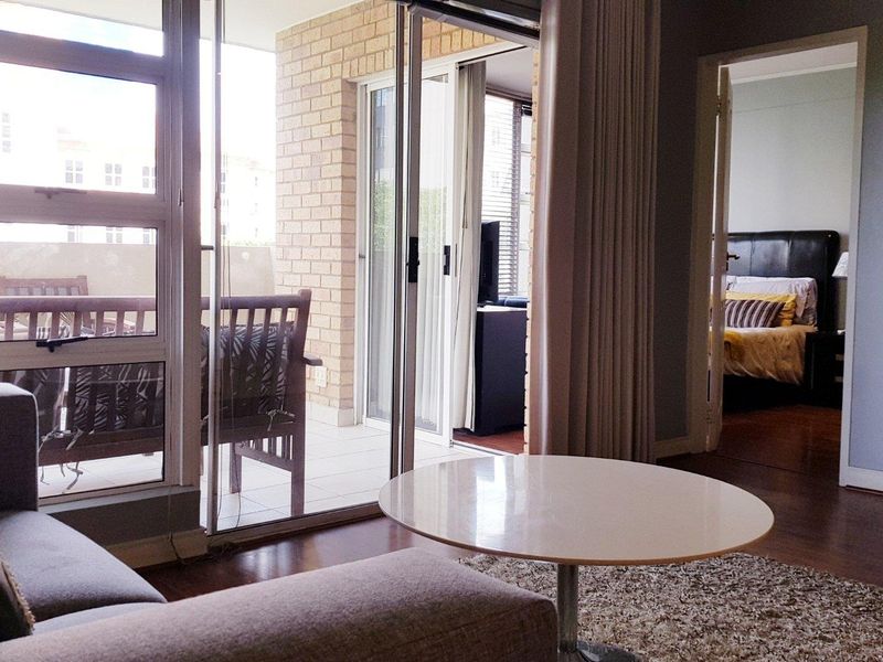 Elegantly Furnished Apartment to Let in the Heart of Sandton - Photo 8