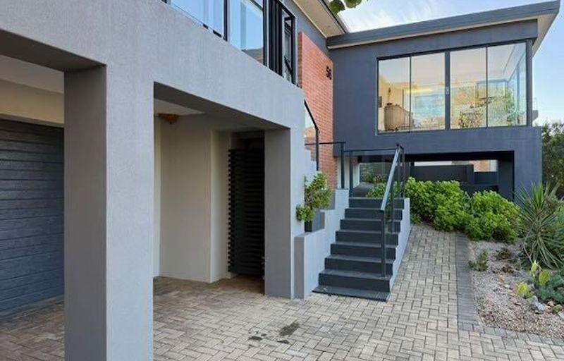 Elevated Coastal Living with Sea, Mountain and Estate Views in Monte Christo Eco Estate