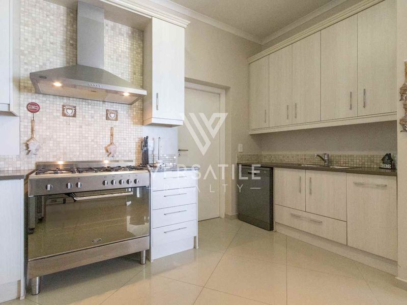 Townhouse to let - Photo 6