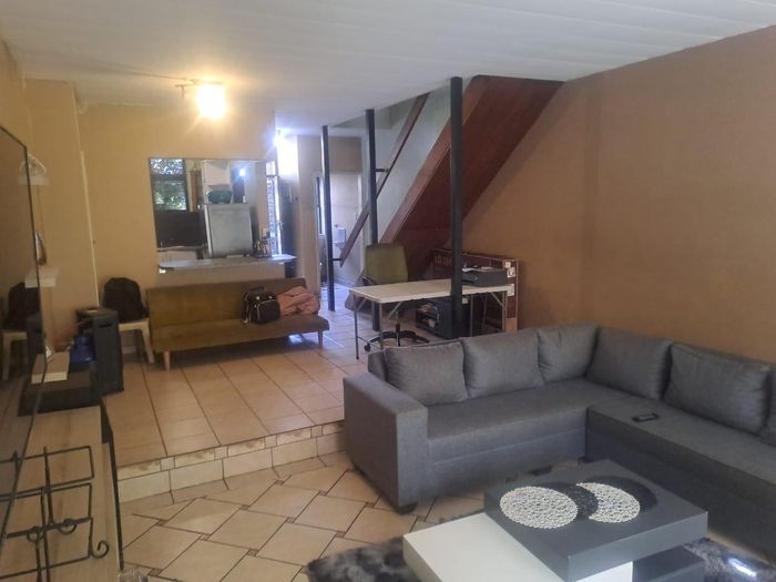 Property #2503405, Townhouse For Sale in Meyerspark