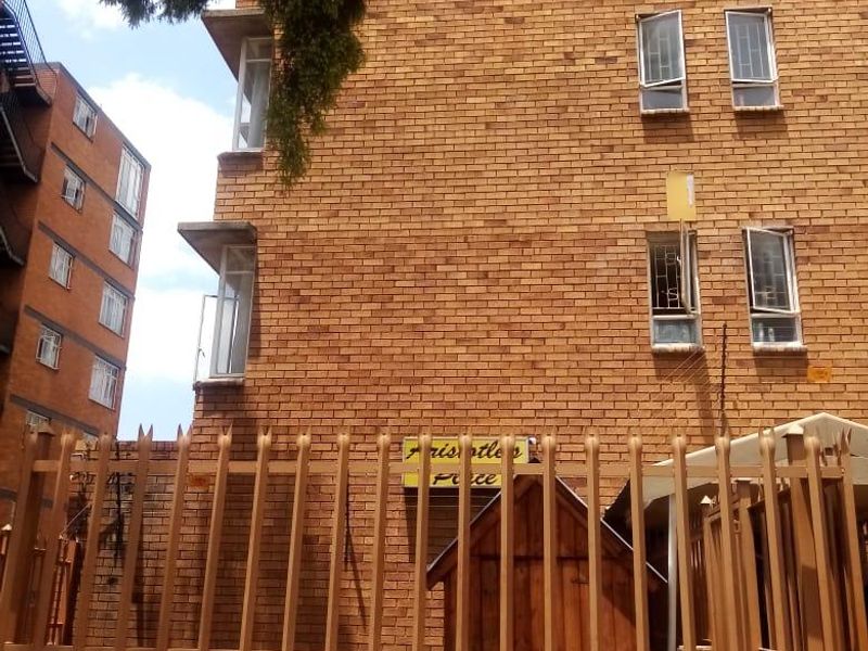 Prime City Apartment: Ideal for Students & Professionals! - Photo 7