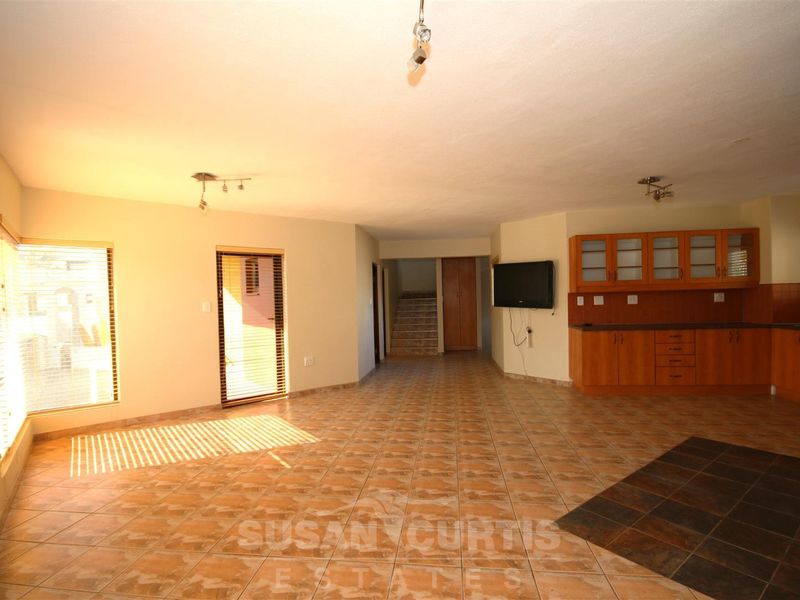 SPACIOUS HOLIDAY HOME WITH SEMI SEA VIEW - Photo 10