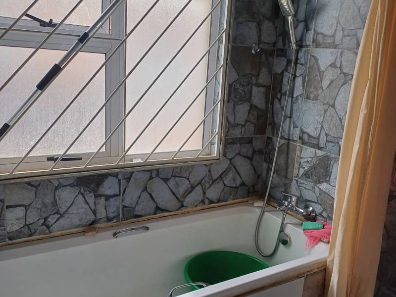 🏡 FOR SALE – 3 Bedroom Family Home in Thorn Valley Estate - Photo 9