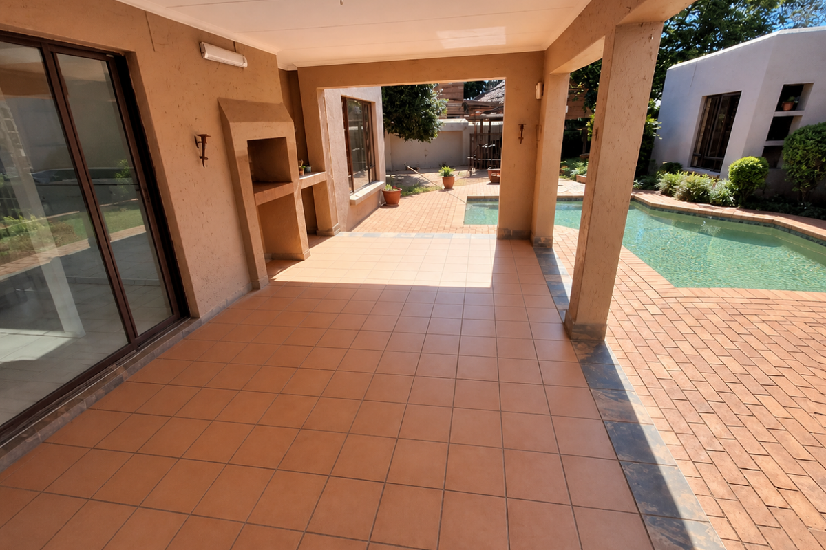 Luxury Family Home in Secure Gated Estate with Flatlet, Pool & Exceptional Safety Features - Photo 3