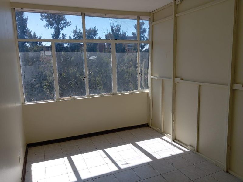 1.5 BEDROOM FLAT TO RENT IN SUNNYSIDE - Photo 9