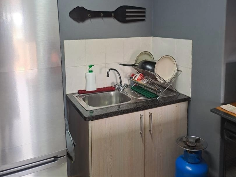 Stylish Hillcrest Loft Near Hatfield – Modern Living Meets Prime Investment Opportunity! - Photo 4