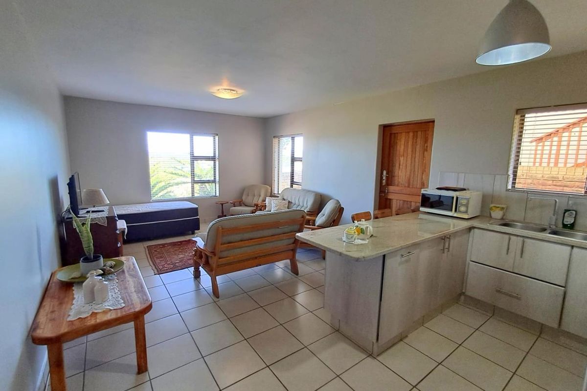 One Bedroom Apartment - Fully furnished, no PETS, no CHILDREN, IDEAL FOR ONE PERSON - Photo 5