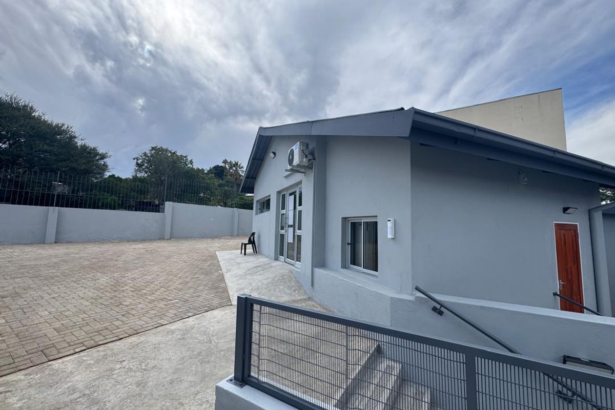 Medical Consulting Rooms To Let - Photo 2
