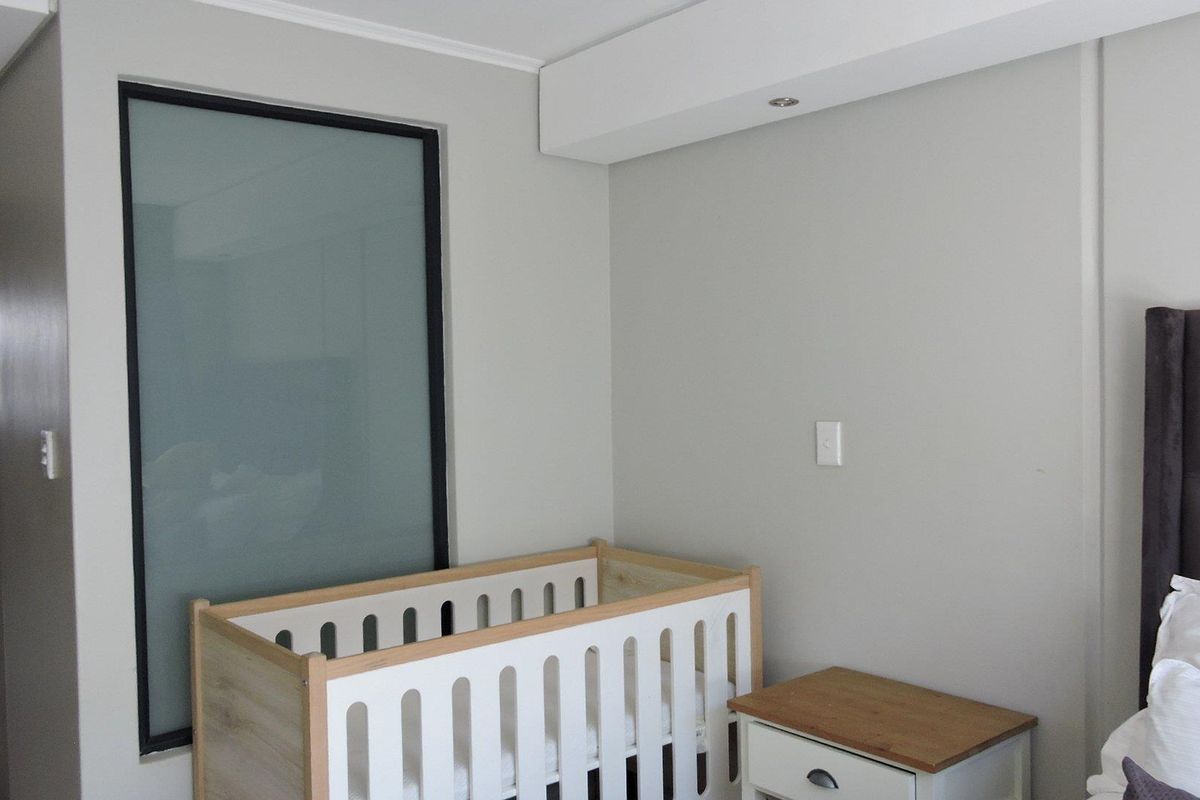 Modern 2-bedroom Simplex apartment in Menlo Park - Photo 5