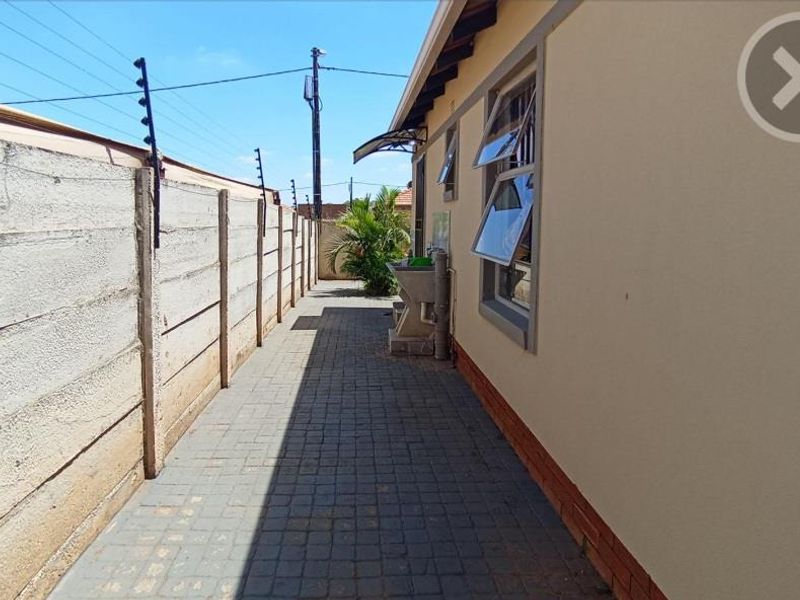 Smart Home - Photo 4