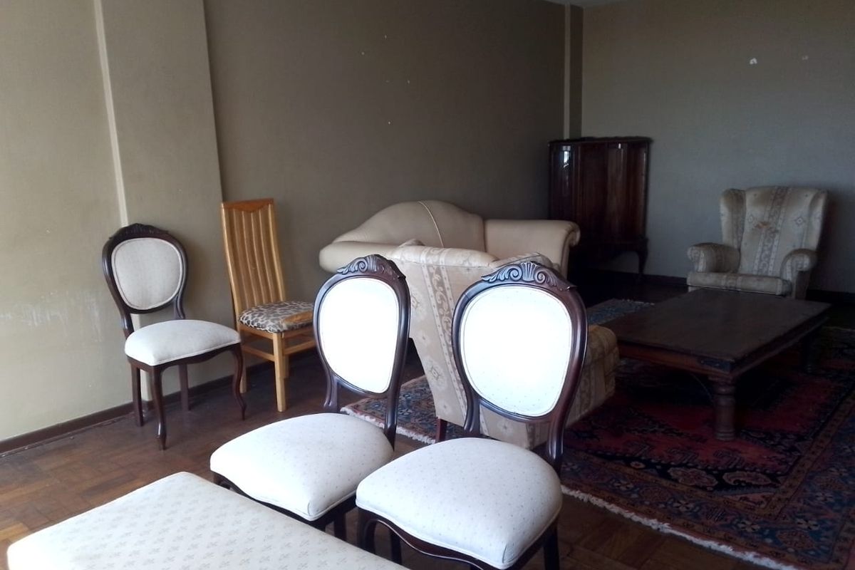 Charming 2-Bedroom Apartment with Modern Features - Photo 3