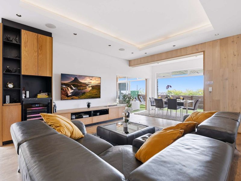 High-performing hospitality asset with strong annual turnover in a prime Cape Town growth node - Photo 6