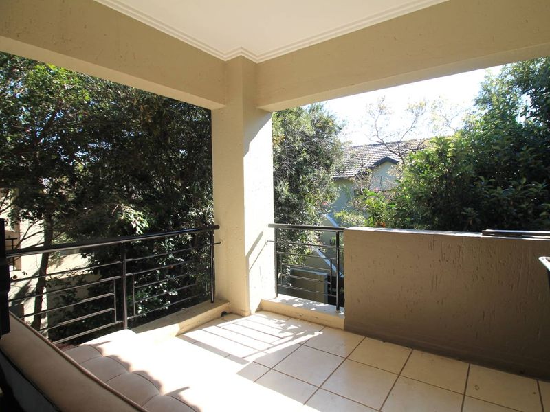 Spacious 2 bedroom townhouse in Broadacres - Photo 9