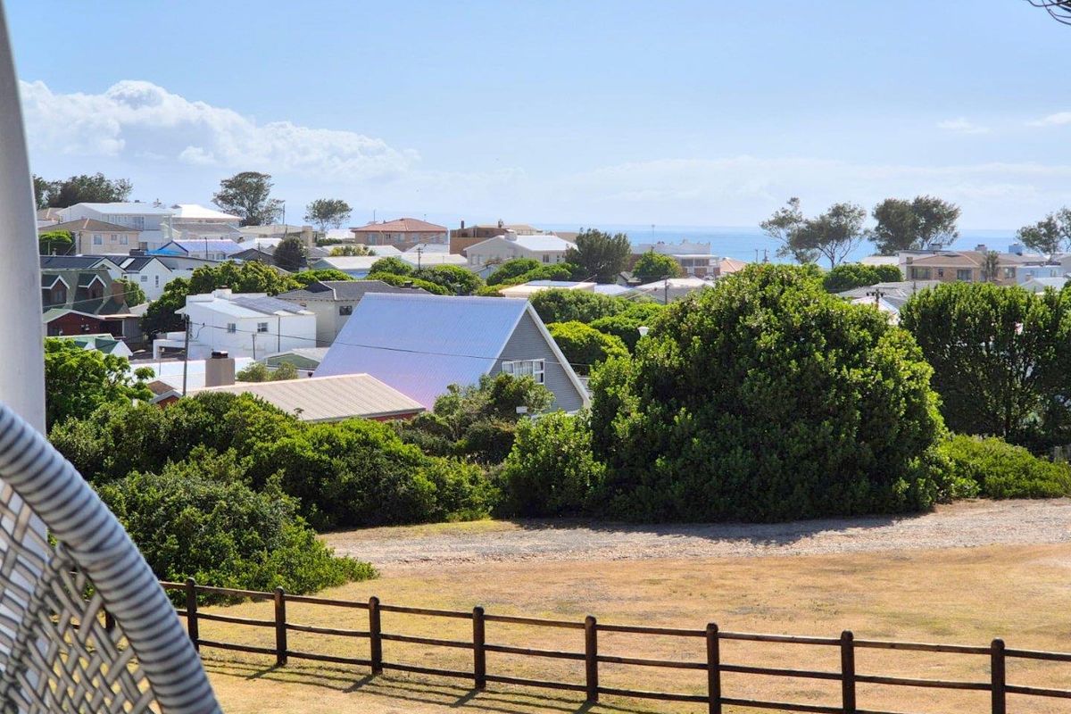 Dream Home & Investment in Prime Hartenbos - Photo 2