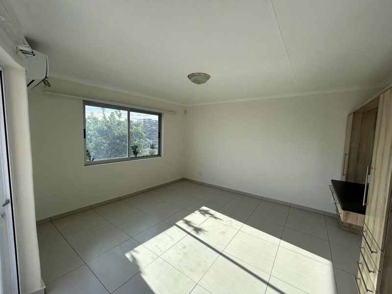 Spacious, private, and perfectly positioned in the heart of Kleine Kuppe - Photo 6