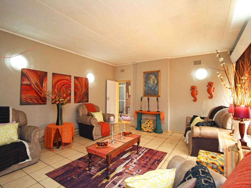 Spacious 3-Bedroom Family Home with Flatlet, Solar and many more - Photo 6