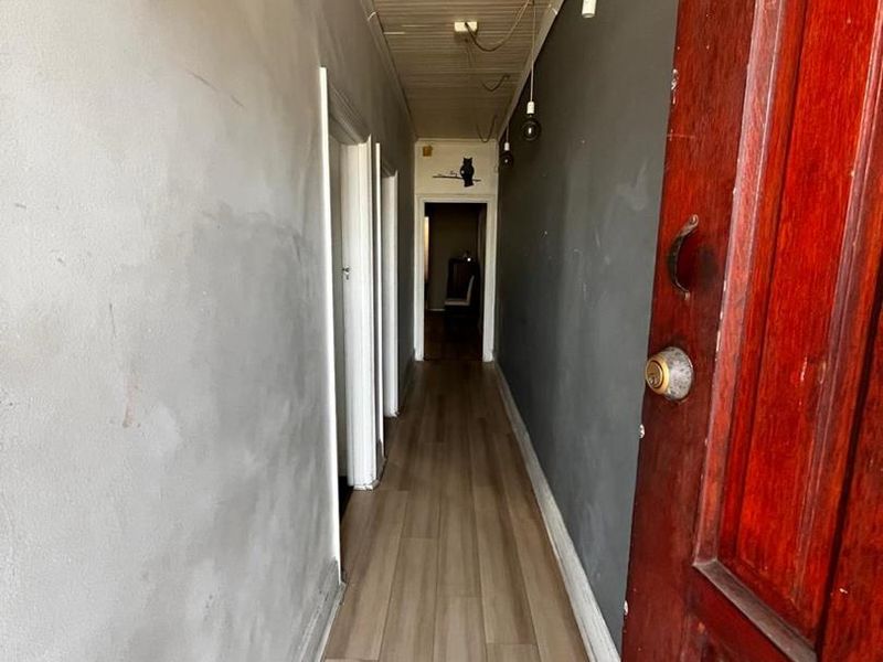 Comfortable & Secure 2 Bedroom Home for Rent - Photo 7