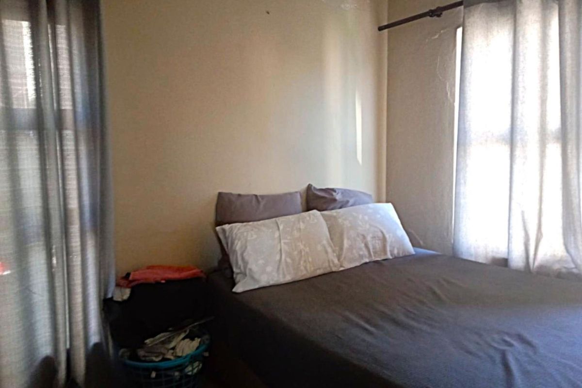 Two Bedroom For Sale In Glenwood - Photo 5