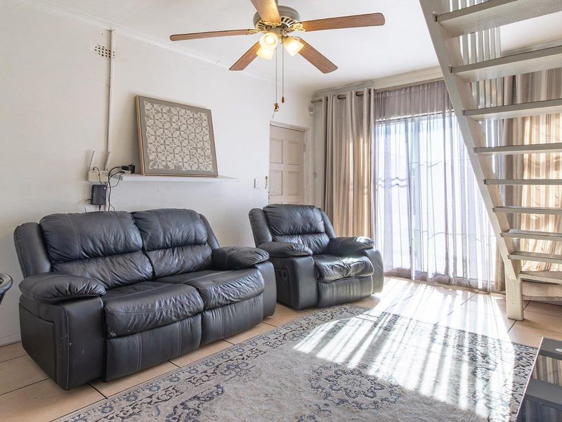 Comfortable Family Living with a Spacious Flatlet - Photo 6
