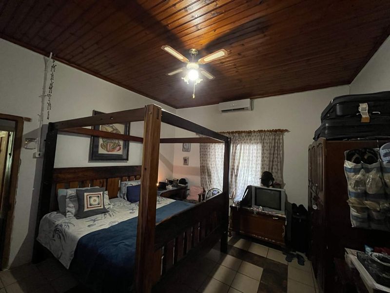 Charming 3 Bedroom Home for Sale in Kanoneiland - Photo 3