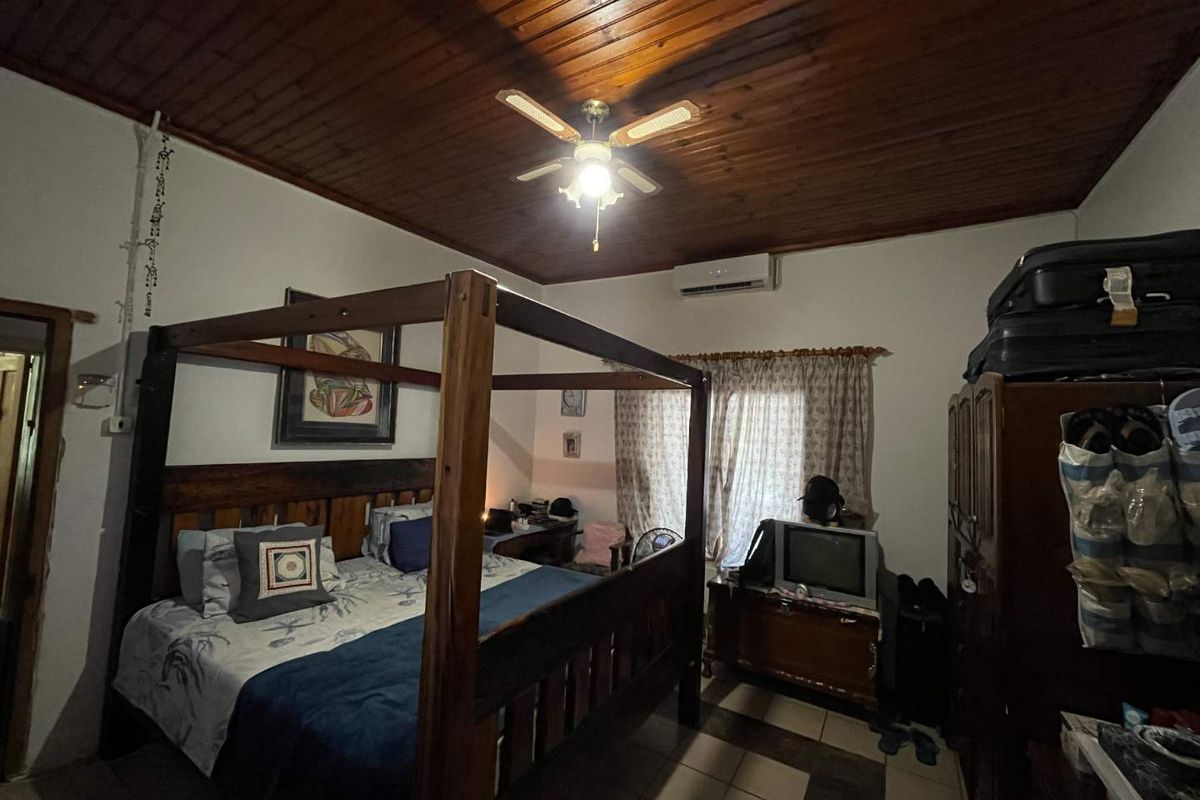 Charming 3 Bedroom Home for Sale in Kanoneiland - Photo 3