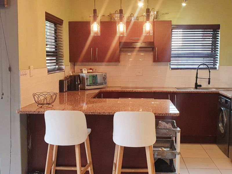 Excellent Position – Low Maintenance Contemporary additions.  All you can ask for with the price tag to match!!! - Photo 8