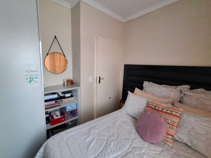 Secure Living in The Orchards: 3 Beds, 1 Bath, Prime Location - Photo 10
