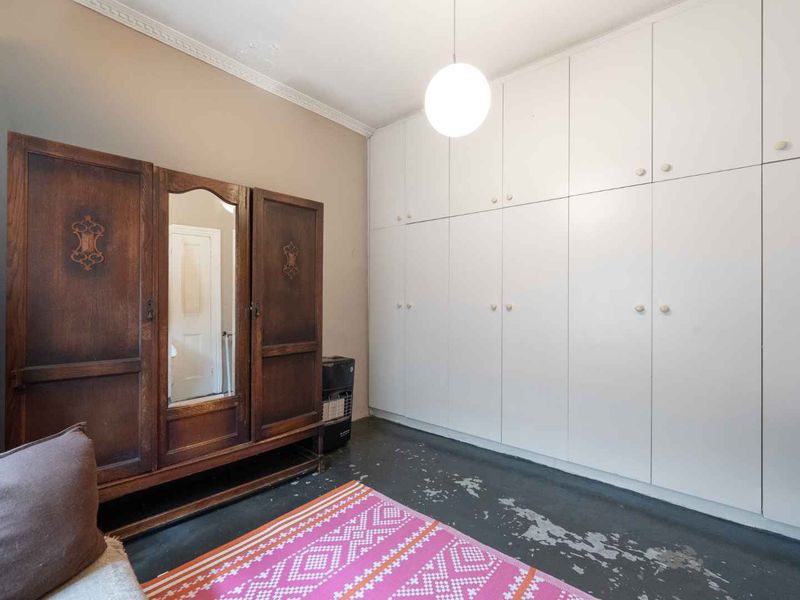 Serene home on the slopes of Signal Hill - Photo 8