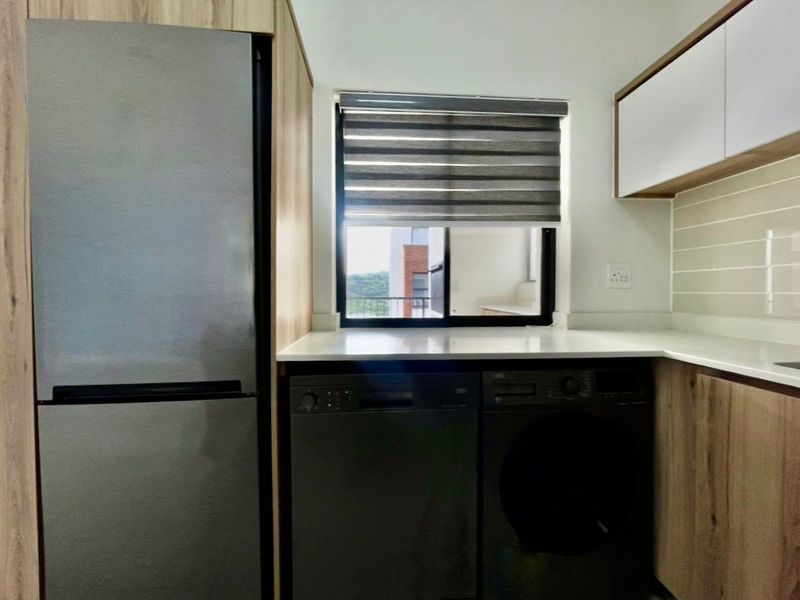 Upmarket apartment for sale - Photo 3